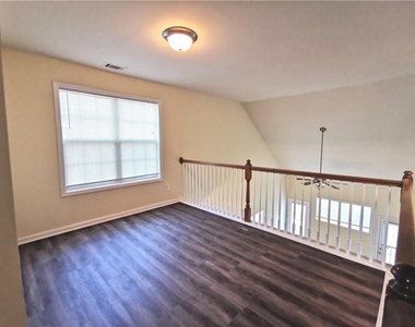 2328 Suwanee Pointe Drive - Photo Thumbnail 22