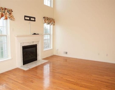 124 Bethpage Terrace - Photo Thumbnail 5