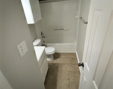 7621 Uvalde Way - Photo Thumbnail 16