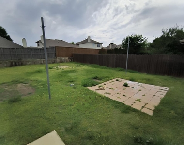 7621 Uvalde Way - Photo Thumbnail 22