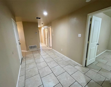 1424 Royal Meadows Trail - Photo Thumbnail 1