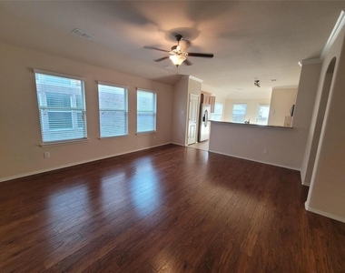 8913 Eastwood Avenue - Photo Thumbnail 1