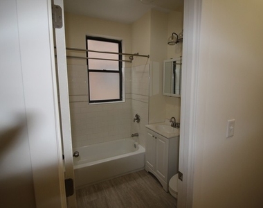 1163 E 52nd Street - Photo Thumbnail 6