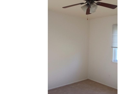 2715 Adams Ct - Photo Thumbnail 3