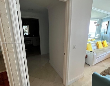 4775 Collins Ave - Photo Thumbnail 38