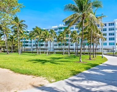 301 Ocean Dr - Photo Thumbnail 27