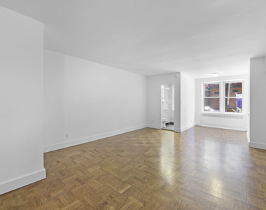 780 Greenwich Street - Photo Thumbnail 1