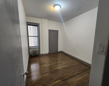 550 West 157th Street - Photo Thumbnail 3