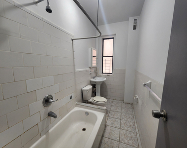 550 West 157th Street - Photo Thumbnail 2