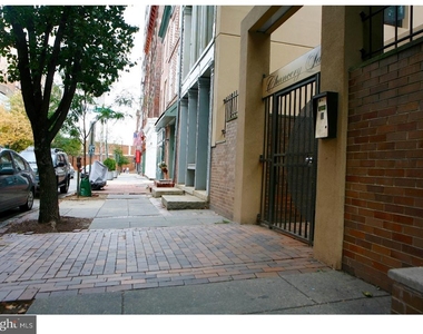 130 Arch St - Photo Thumbnail 2