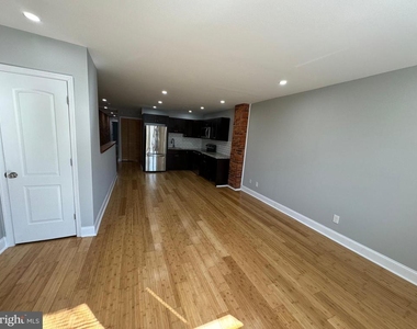 6725 Elmwood Ave - Photo Thumbnail 1