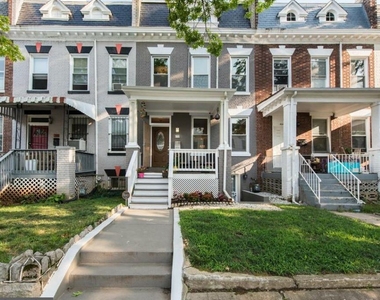 632 Lamont St Nw - Photo Thumbnail 14