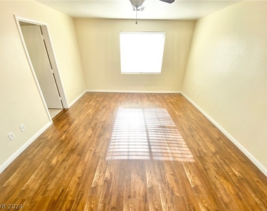 7540 Paso Robles Avenue - Photo Thumbnail 10