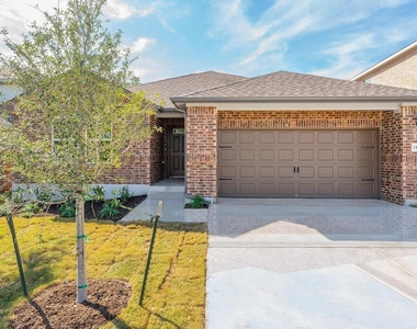 1532 Longhorn Ranch Dr - Photo Thumbnail 0