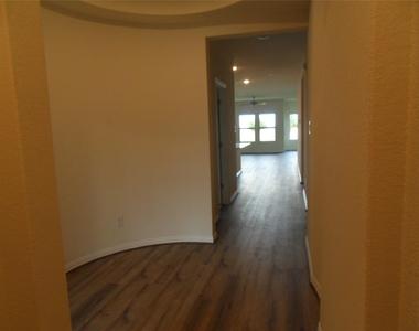 1120 Terrace View Dr - Photo Thumbnail 2