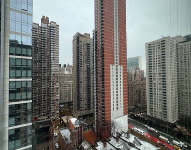 East 39th Street - Photo Thumbnail 7