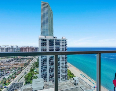 16699 Collins Ave - Photo Thumbnail 17