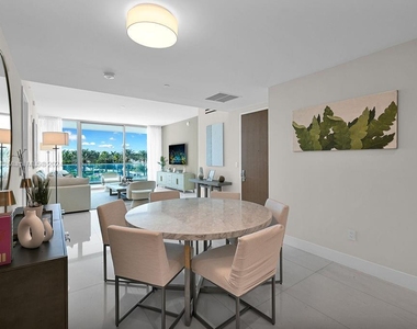 10201 Collins Ave - Photo Thumbnail 19