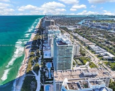 10201 Collins Ave - Photo Thumbnail 4