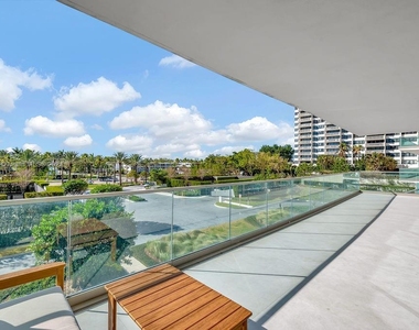 10201 Collins Ave - Photo Thumbnail 53