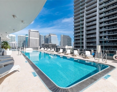 1000 Brickell Plaza - Photo Thumbnail 21