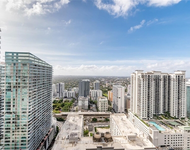 1000 Brickell Plaza - Photo Thumbnail 15