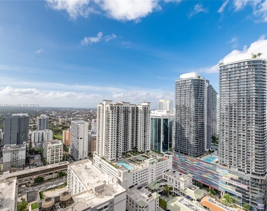 1000 Brickell Plaza - Photo Thumbnail 16