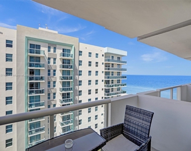 9195 Collins Ave - Photo Thumbnail 18