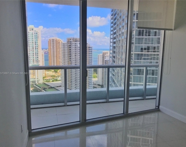 485 Brickell Ave - Photo Thumbnail 16