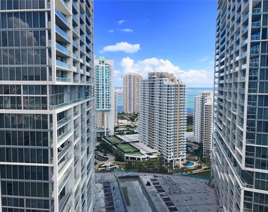 485 Brickell Ave - Photo Thumbnail 1