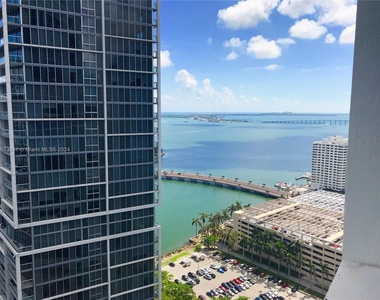 485 Brickell Ave - Photo Thumbnail 0