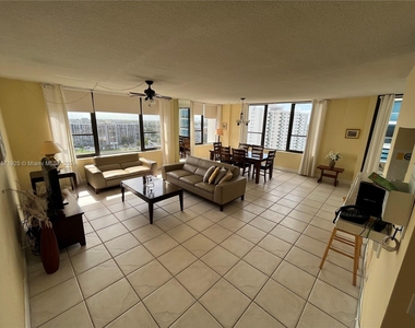 3505 S Ocean Dr - Photo Thumbnail 1