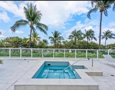 10185 Collins Ave - Photo Thumbnail 3