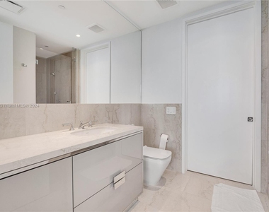 15701 Collins Ave - Photo Thumbnail 22