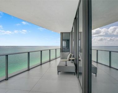 15701 Collins Ave - Photo Thumbnail 16