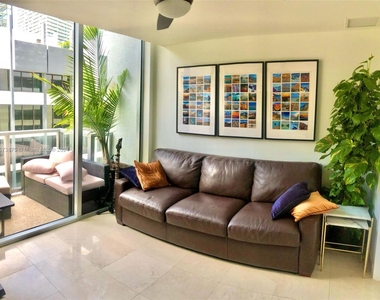 1060 Brickell Ave - Photo Thumbnail 10