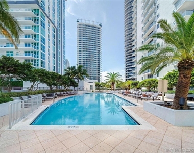 1060 Brickell Ave - Photo Thumbnail 21