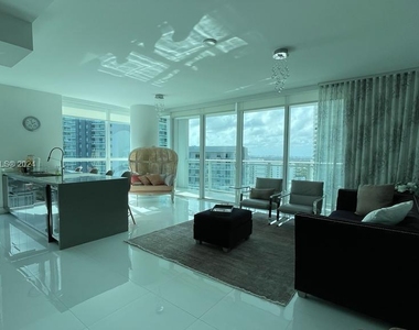 1080 Brickell Ave - Photo Thumbnail 11