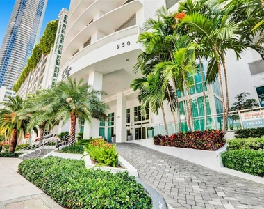 950 Brickell Bay Dr - Photo Thumbnail 50