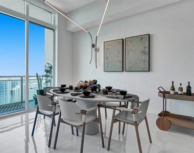 950 Brickell Bay Dr - Photo Thumbnail 6