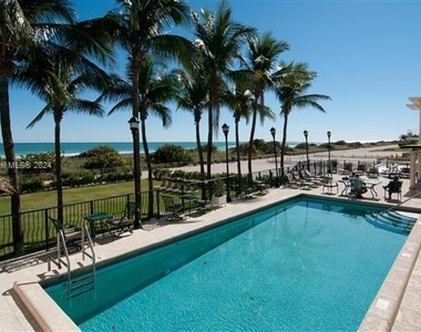 9195 Collins Ave - Photo Thumbnail 14