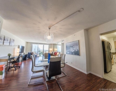 9195 Collins Ave - Photo Thumbnail 7