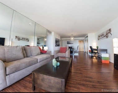 9195 Collins Ave - Photo Thumbnail 8