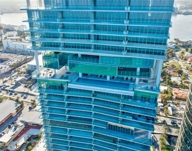 18501 Collins Ave - Photo Thumbnail 31