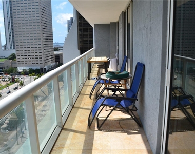 50 Biscayne Blvd - Photo Thumbnail 2