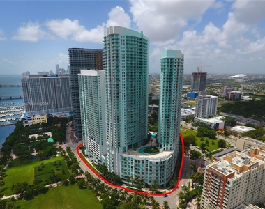 1900 N Bayshore Dr - Photo Thumbnail 22