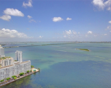 1900 N Bayshore Dr - Photo Thumbnail 20