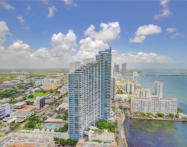 1900 N Bayshore Dr - Photo Thumbnail 2