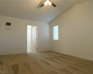 5556 Mercury Springs Drive - Photo Thumbnail 31