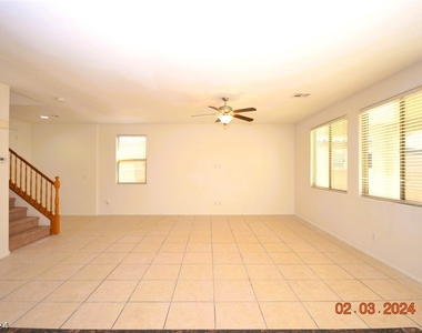 7273 Summer Grove Avenue - Photo Thumbnail 13